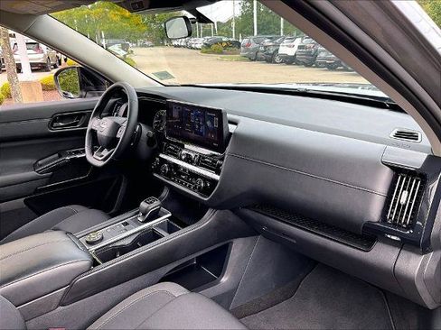 Certified 2026 Nissan Pathfinder SV AWD/4WD image 14