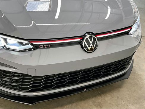 Used 2023 Volkswagen GTI Autobahn image 33