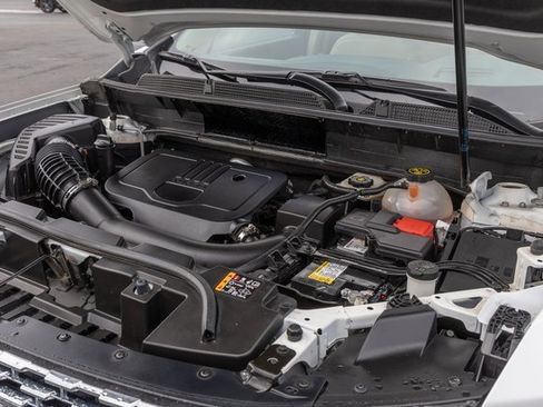 Certified 2023 GMC Acadia Denali w/ Denali Technology Package image 12