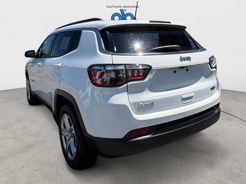 Used 2023 Jeep Compass Latitude w/ Convenience Group AWD/4WD image 5