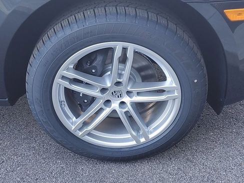 Used 2025 Porsche Macan image 13