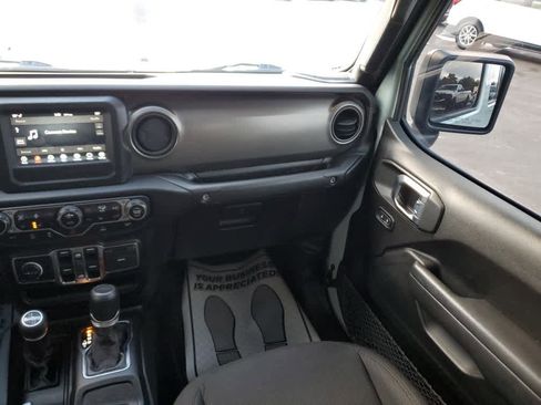 Used 2023 Jeep Gladiator Sport image 16