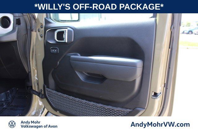 Used 2025 Jeep Gladiator Sport AWD/4WD image 21