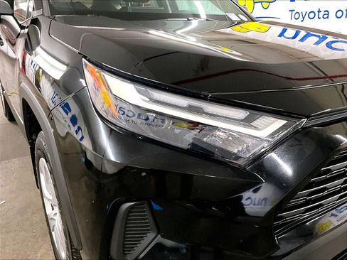 Certified 2023 Toyota RAV4 LE AWD/4WD image 31