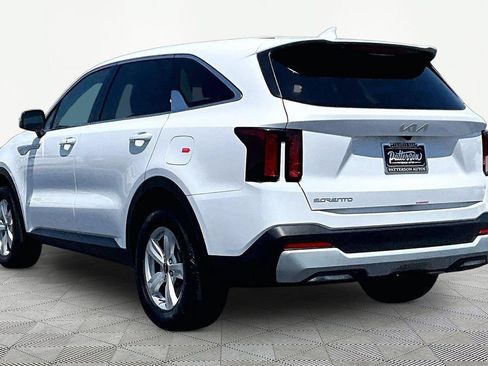 Used 2026 Kia Sorento LX FWD image 7