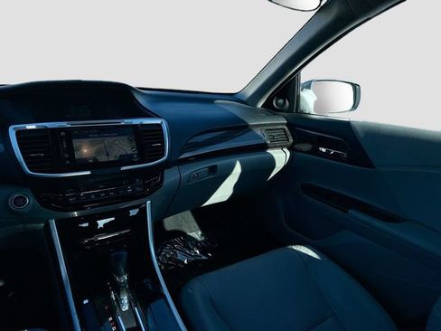 Used 2016 Honda Accord EX-L image 25