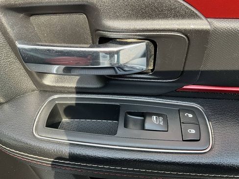 Used 2016 RAM 1500 Rebel AWD/4WD image 31