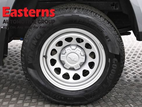 Used 2024 Chevrolet Colorado W/T RWD image 32