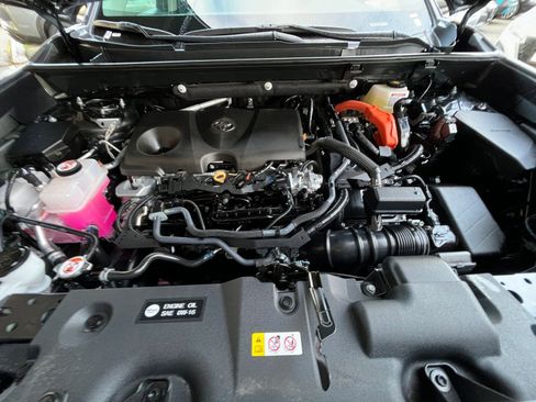 Used 2025 Toyota RAV4 LE image 32