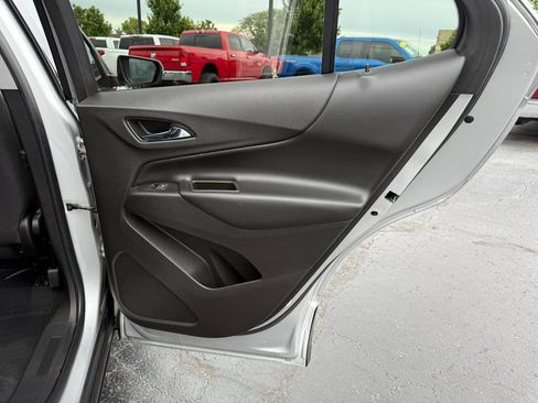 Used 2019 Chevrolet Equinox LT FWD image 22