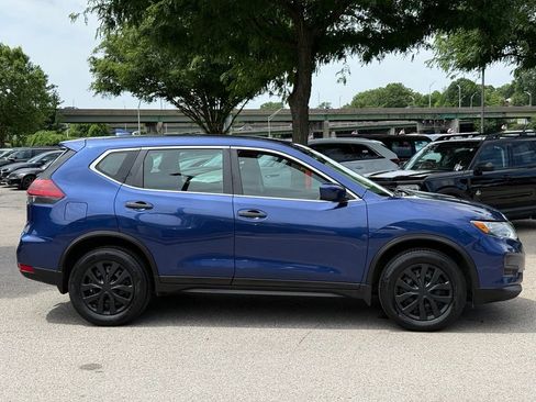 Used 2018 Nissan Rogue S AWD/4WD image 11