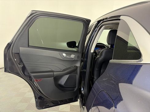 Certified 2021 Ford Escape Titanium w/ Titanium Elite Package image 11