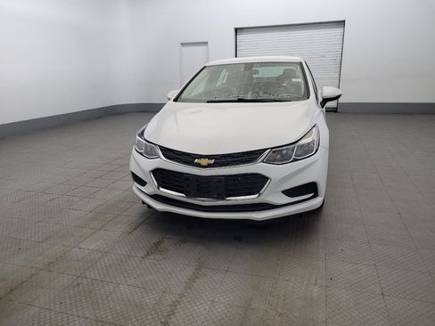 Used 2017 Chevrolet Cruze LS FWD image 15
