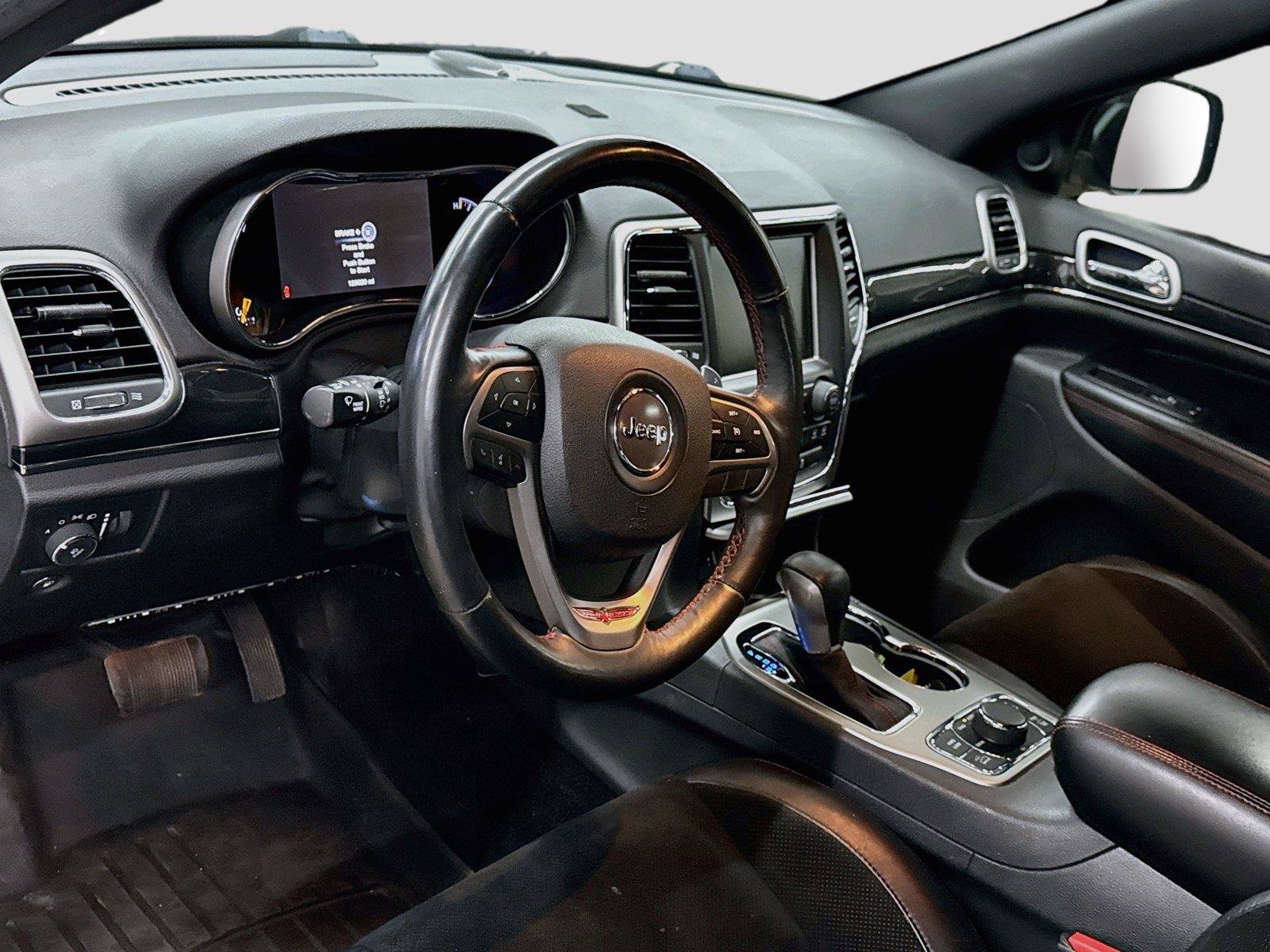 Used 2017 Jeep Grand Cherokee Trailhawk AWD/4WD image 7