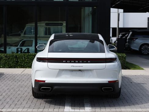 Used 2025 Porsche Panamera RWD image 6