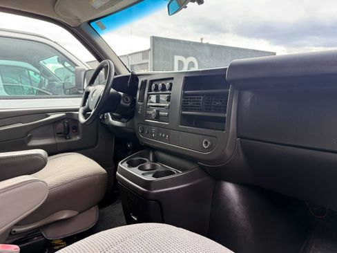 Used 2014 Chevrolet Express 3500 LT w/ LT Preferred Equipment Group RWD image 12
