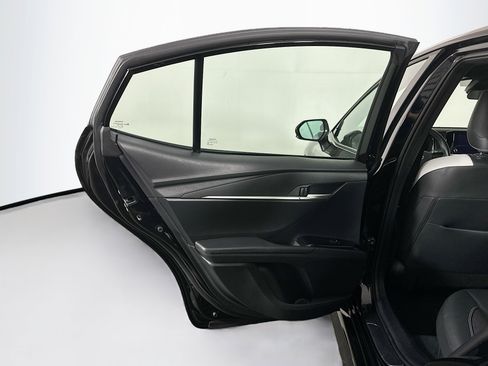 Used 2025 Toyota Camry SE image 26