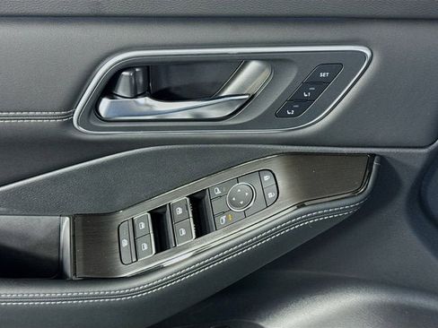 New 2026 Nissan Rogue Platinum image 20