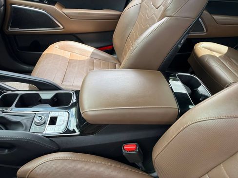 Certified 2022 Kia Telluride SX w/ SX Prestige Package AWD/4WD image 13
