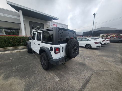 Used 2025 Jeep Wrangler Sport S image 10