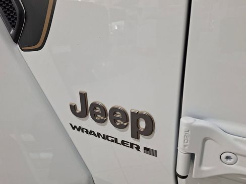 New 2025 Jeep Wrangler Unlimited Rubicon 392 image 27