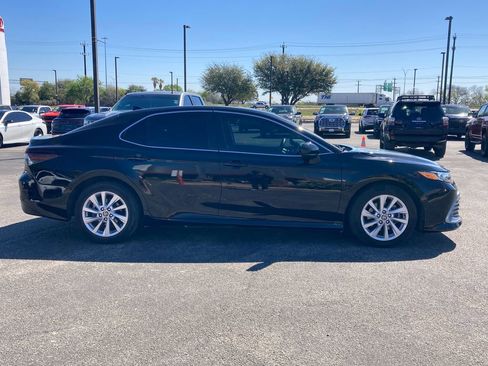 Used 2023 Toyota Camry LE FWD image 4