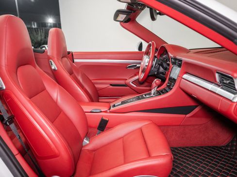 Used 2016 Porsche 911 Carrera S image 20