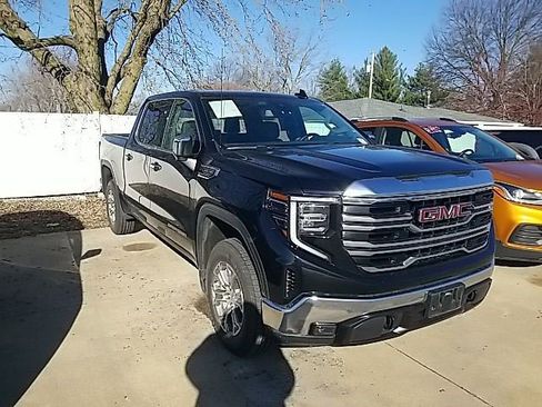 Certified 2025 GMC Sierra 1500 SLT image 5