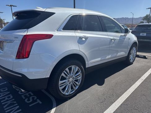 Used 2017 Cadillac XT5 Premium Luxury AWD/4WD image 5