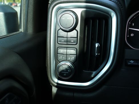 Used 2023 GMC Sierra 3500 Denali w/ Denali Ultimate Package AWD/4WD image 43