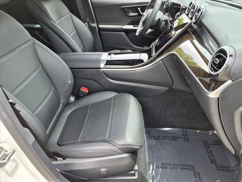 Used 2026 Mercedes-Benz GLC 300 4MATIC image 21