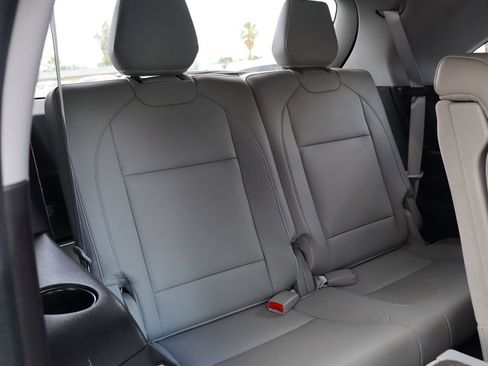 Used 2016 Acura MDX SH-AWD image 28