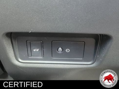 Used 2021 Jaguar E-PACE SE image 30