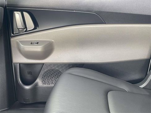 New 2026 Kia Carnival LXS image 19