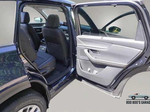 Used 2025 MAZDA CX-90 3.3 Turbo w/ Preferred Package AWD/4WD image 17