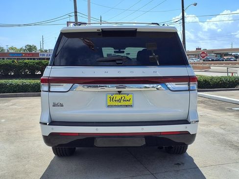 Used 2023 Lincoln Navigator L Reserve AWD/4WD image 5