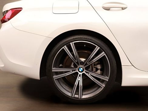 Used 2020 BMW 330i Sedan w/ M Sport Package RWD image 16