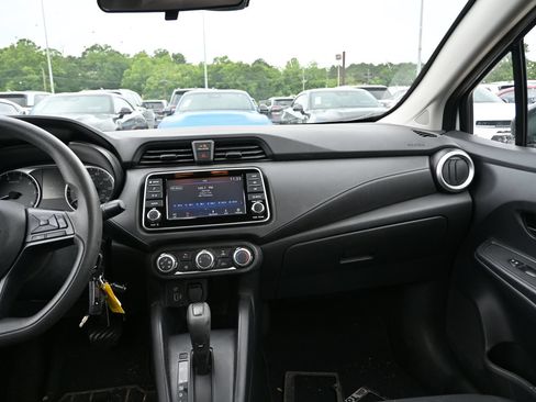 Used 2023 Nissan Versa S FWD image 23