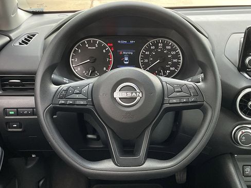 Used 2025 Nissan Sentra S image 18