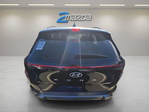 Used 2024 Hyundai Kona Limited image 3
