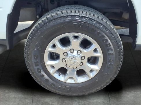 Used 2024 RAM 2500 Laramie w/ Safety Group AWD/4WD image 10