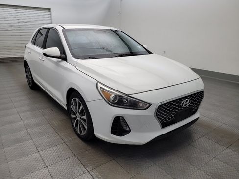 Used 2019 Hyundai Elantra GT FWD image 13