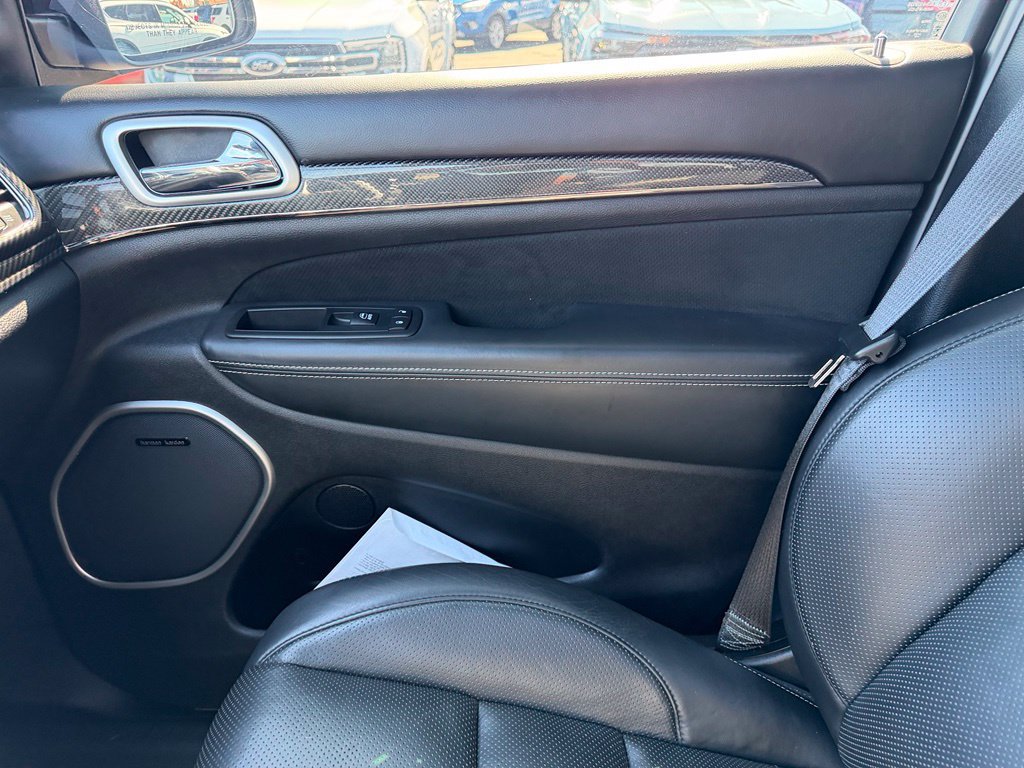 Used 2016 Jeep Grand Cherokee SRT AWD/4WD image 40