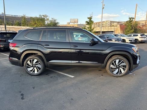 New 2026 Volkswagen Atlas SE image 6