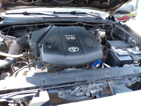 Used 2014 Toyota Tacoma 4x4 Double Cab w/ SR5 Package image 33
