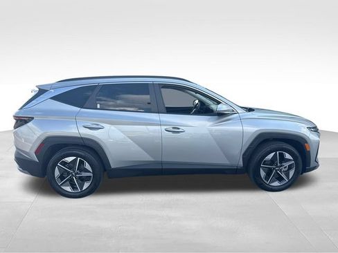 Used 2025 Hyundai Tucson SEL FWD image 6