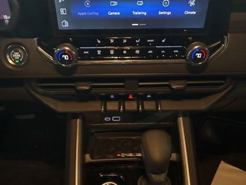 New 2026 Chevrolet Colorado Trail Boss w/ Off-Road Front Bumper Package AWD/4WD image 17