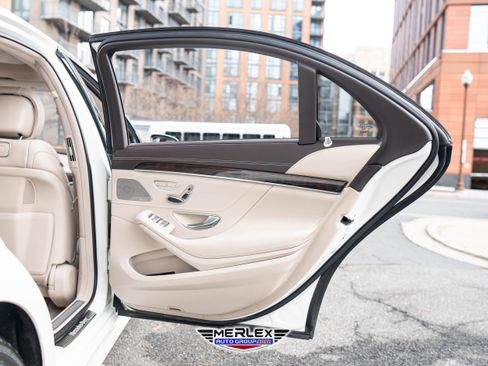 Used 2019 Mercedes-Benz S 560 4MATIC Sedan image 45