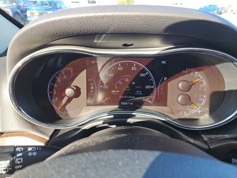 Used 2015 Jeep Grand Cherokee Limited image 12