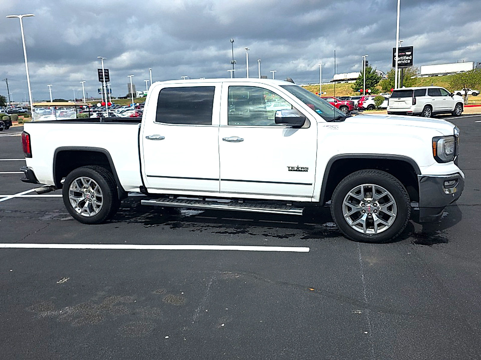 Used 2018 GMC Sierra 1500 SLT w/ Texas SLT Premium Package AWD/4WD image 4